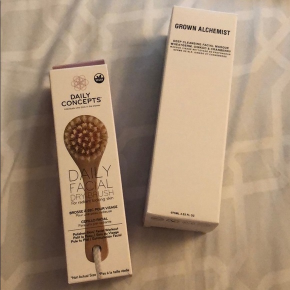 Facial mask and facial dry brush bundle - Picture 1 of 5